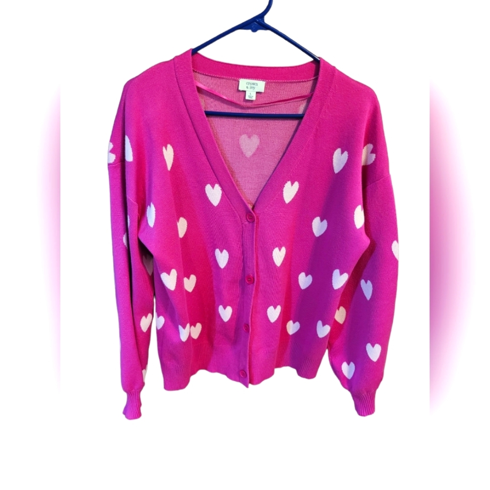 NWOT Crown and Ivy Heart Sweater